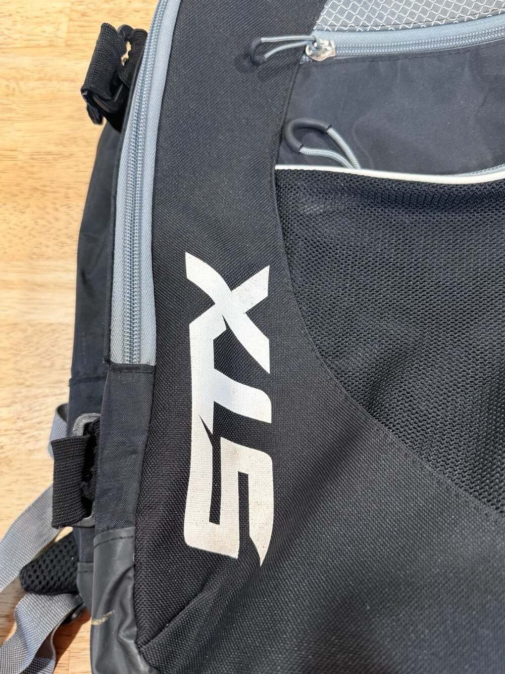 STX Sidewinder Lacrosse Backpack in Black - Picture 2 of 11